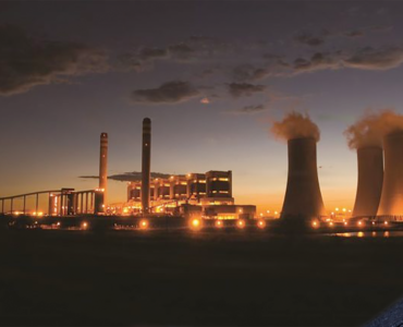 DE RUYTER AND THE POWER CRISIS