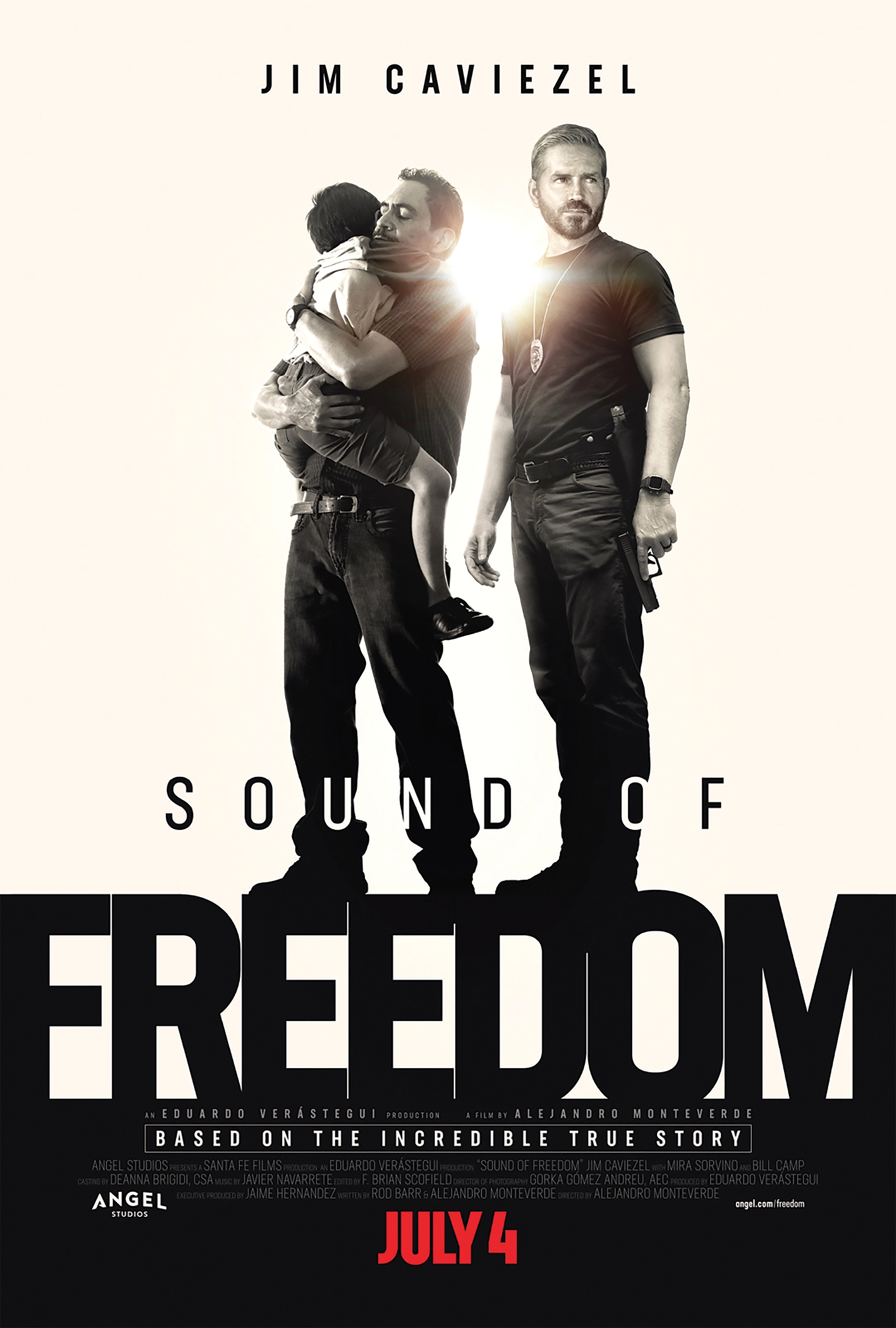 DRAMA —A riveting scene from new movie Sound of Freedom, which is based on the incredible true story, shines a light on even the darkest of places. After rescuing a young boy from ruthless child traffickers, a federal agent learns the boy’s sister is still captive and decides to embark on a dangerous mission to save her. With time running out, he quits his job and journeys deep into the Co- lombian jungle, putting his life on the line to free her from a fate worse than death. This emotionally riveting narrative is a powerful story of heroism and stands as a testament to the tenacious spirit of those who refuse to let evil triumph.