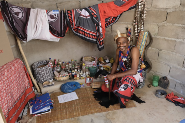 TRADITIONAL HEALERS HELP DIAGNOSE HIV