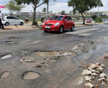 MOTORISTS MAY SUE MUNICIPALITIES OVER ACCIDENTS CAUSED BY POTHOLES