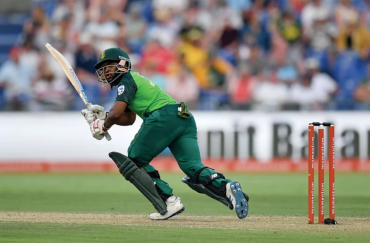 ONE WICKET ONE FOOT IN SEMI-FINALS