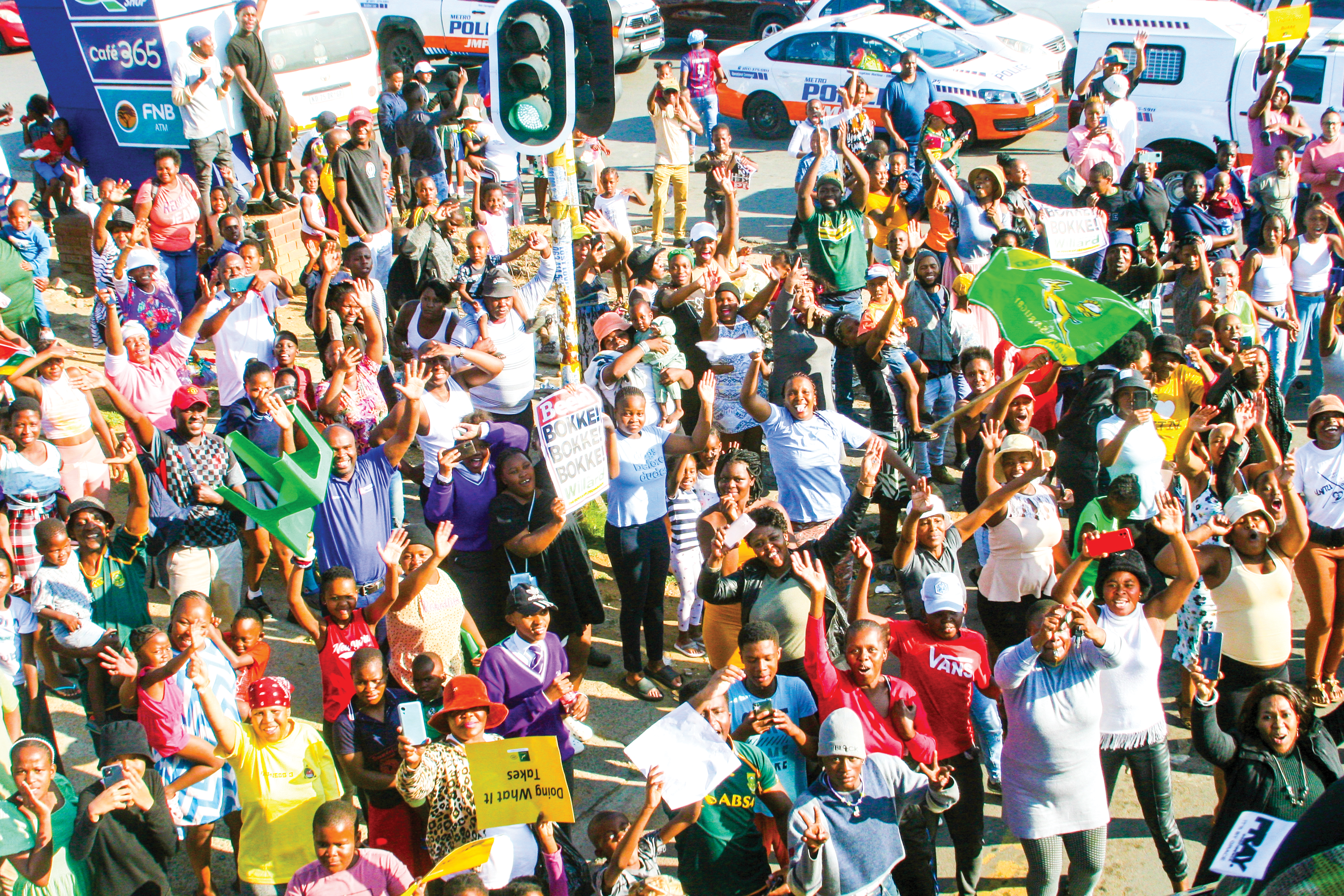 View of a section of a crowd amassed at a Diepkloof traffic intersection to catch a glimpse of the Springboks’ during the Soweto leg of their Trophy Tour-2.