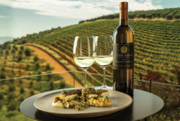 TOKARA SCOOPS BEST NEW WORLD WHITE BLEND ACCOLADE