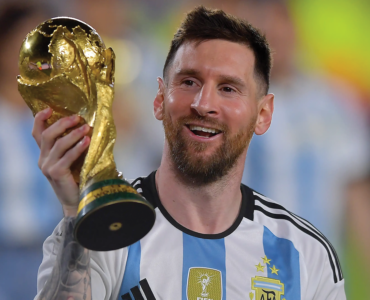 MESSI – THE DEFINITIVE SIDE TO THE ICON