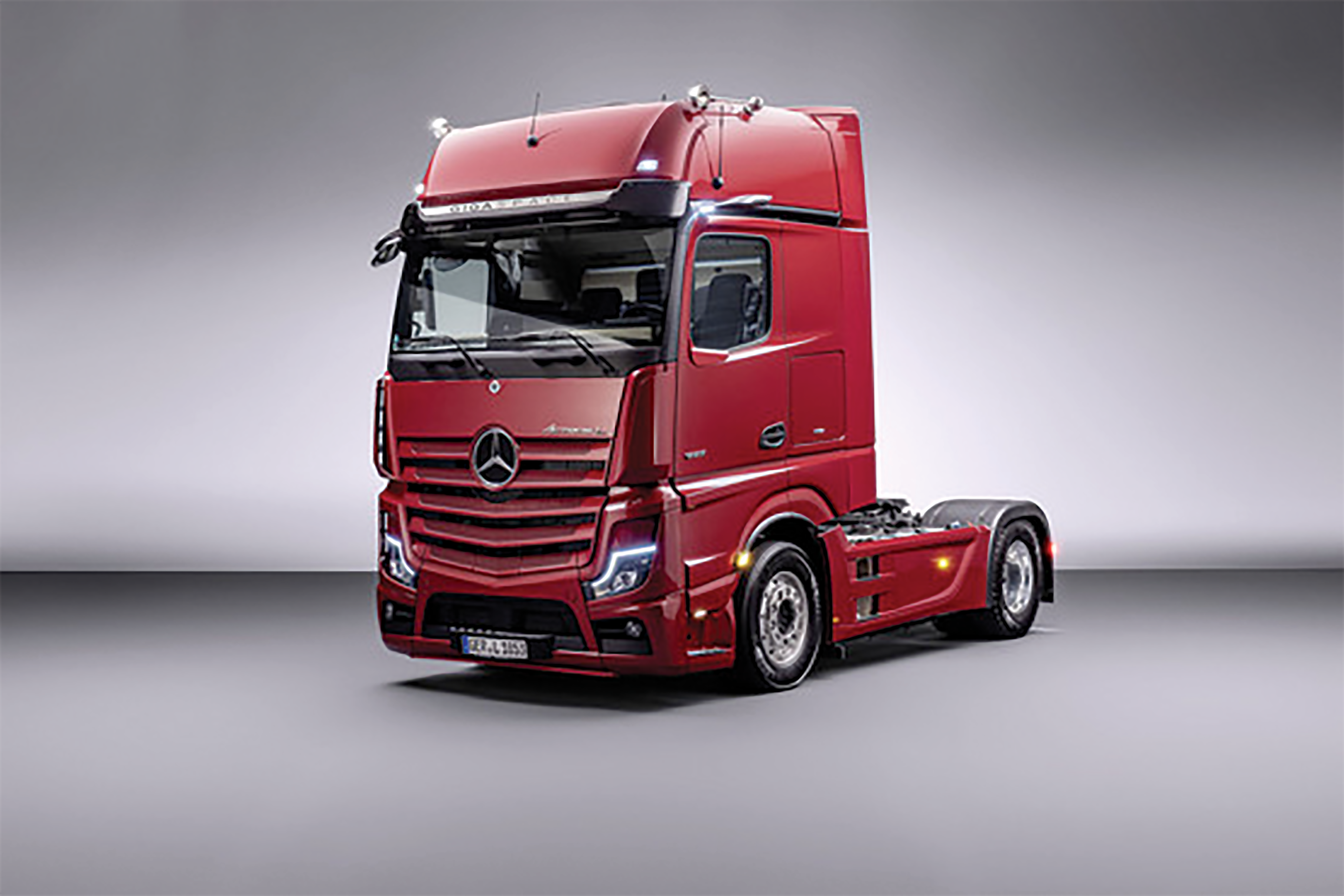 UNMATCHED COMFORT: Mercedes-Benz Actros 2663